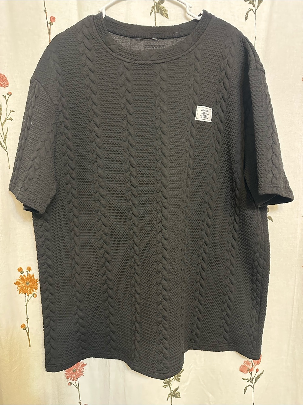 Classic Crewneck Cable Knit Short Sleeve Sweater - Black